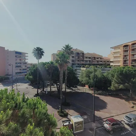Frejus-appartement Deux Pieces-4 Voyageurs-50metres Des Plages Frejus