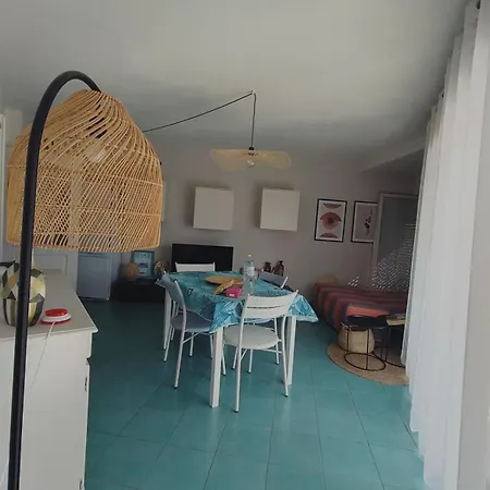 Frejus-appartement Deux Pieces-4 Voyageurs-50metres Des Plages * Frejus
